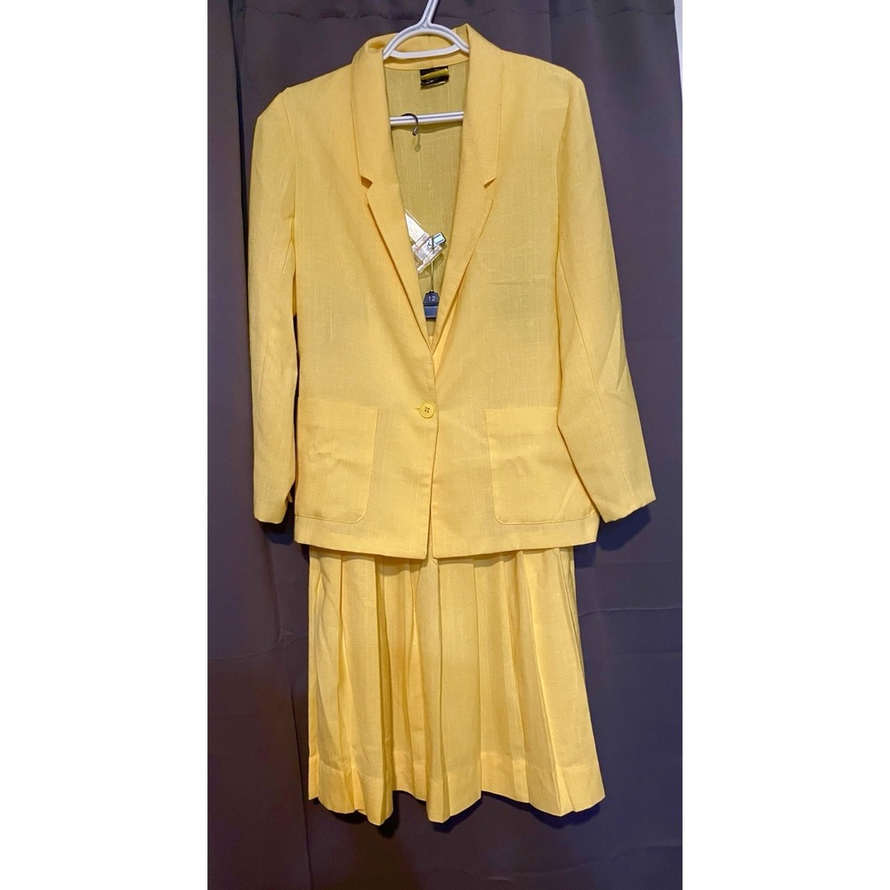 Soko Yellow Blazer Skirt Suit Set, Women Size Medium, Vintage Two Piece, Pleated